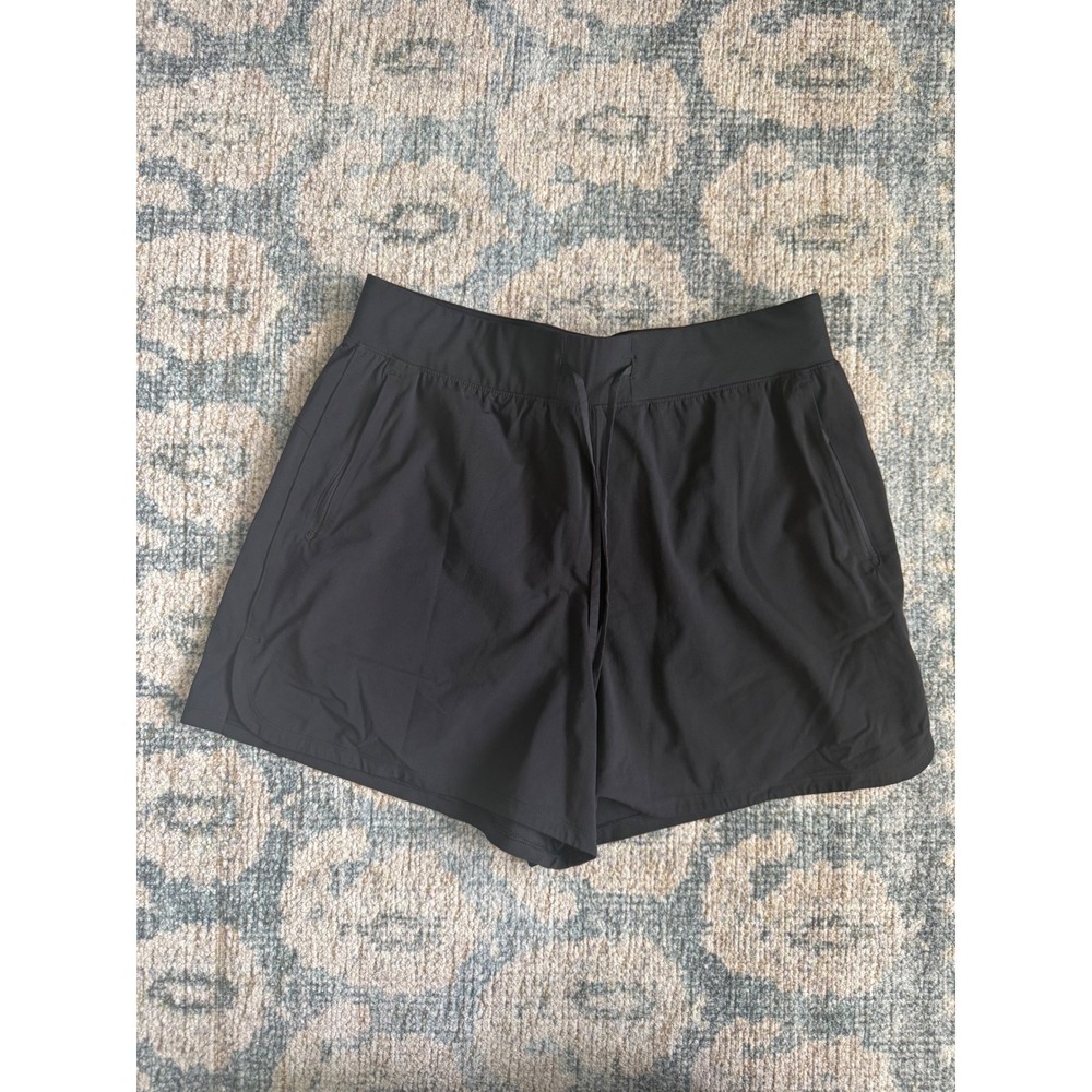 Lululemon‎ License to Train High-Rise Short 4" Black Size 10 Pristine Condition
